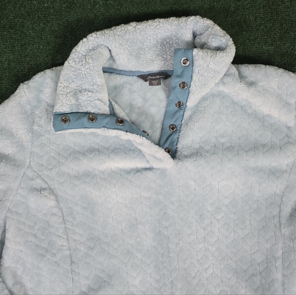 Eddie Bauer | Softwood Textured Plush Fleece Snap Button Mock Neck Pullover - Picture 5 of 16